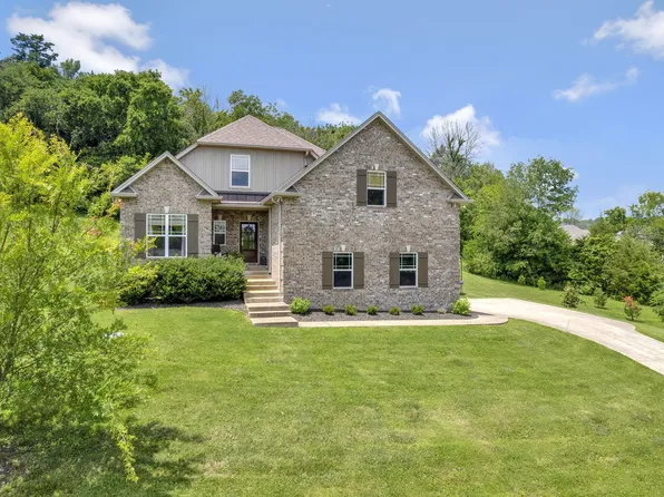 1727 Oak Trail Dr, Columbia, TN 38401