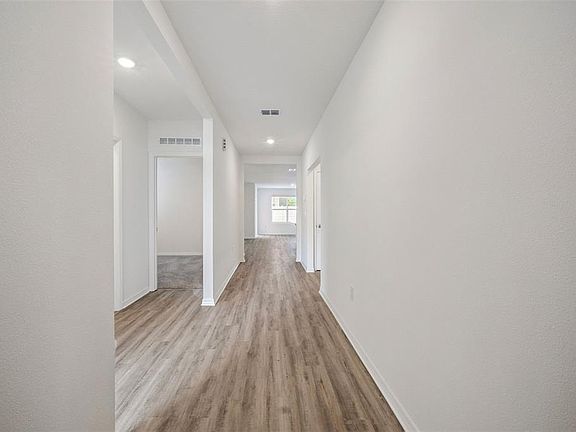 3rd image of 3515 Nettle Loop