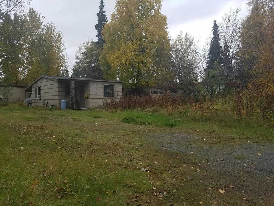 2nd image of 1800 Roosevelt Dr
