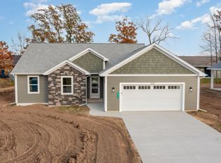 8670 Foxtail Trl, Freeland, MI 48623