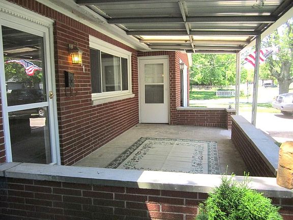 3rd image of 311 Southlane Dr