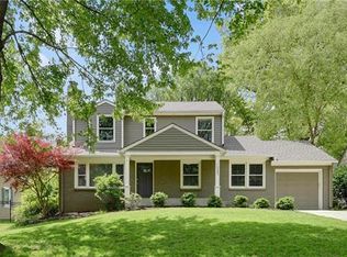 5342 Chadwick Rd, Fairway, KS 66205