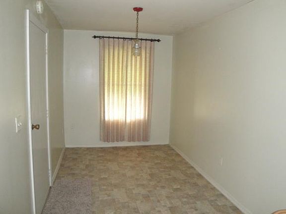 4th image of 309 Marion Dr