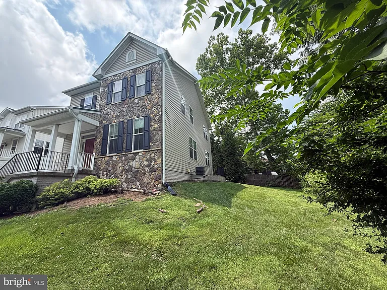10215 Daventry Dr — Photo 6