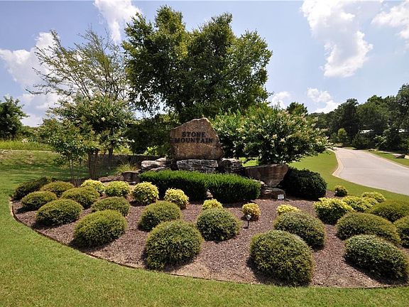 2nd image of 2816 E Stone Mountain Dr