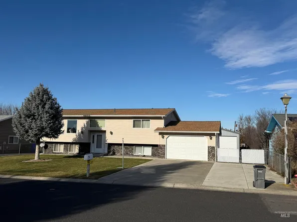 1817 Powers Dr, Lewiston, ID 83501