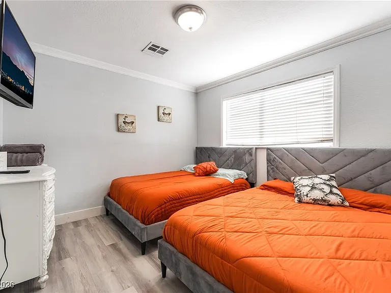 2419 Vegas Valley Dr — Photo 26