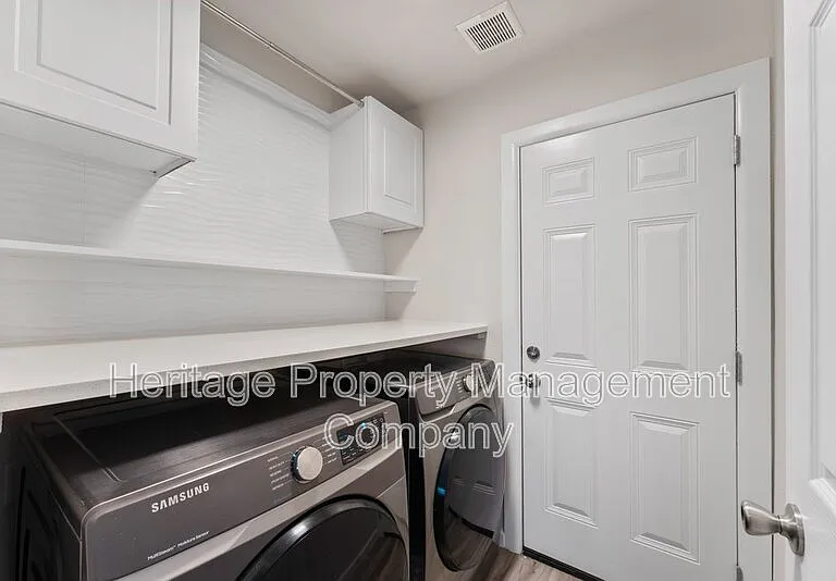 6715 Hickory Springs Dr — Photo 22