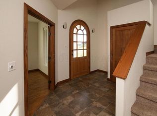 918 Sunset Dr, Mapleton, ND 58059