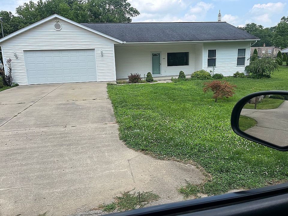 2nd image of 205 Mill St
