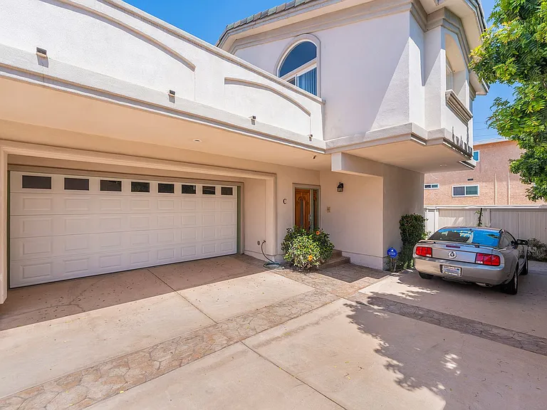 2213 Carnegie Ln #C — Photo 4