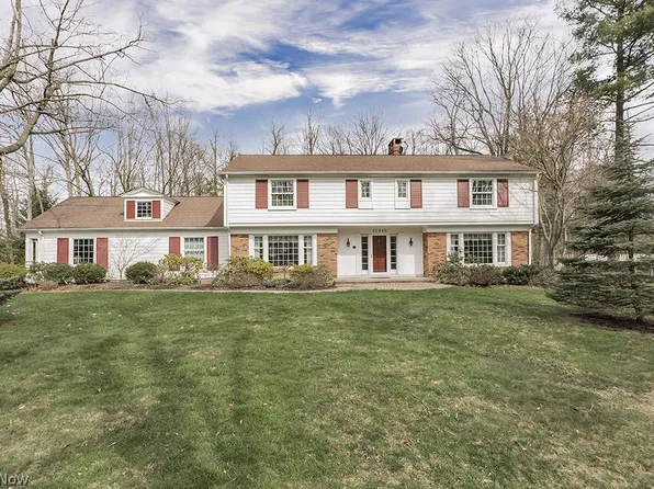 31945 Burlwood Dr, Solon, OH 44139