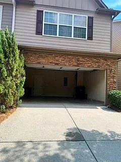 2 bed, 2.5 bath, 1672 sqft, $2,399 — Photo 1