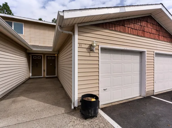 2610 SW 23rd St #11, Redmond, OR 97756
