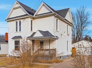 1507 W 9th St, Dixon, IL 61021