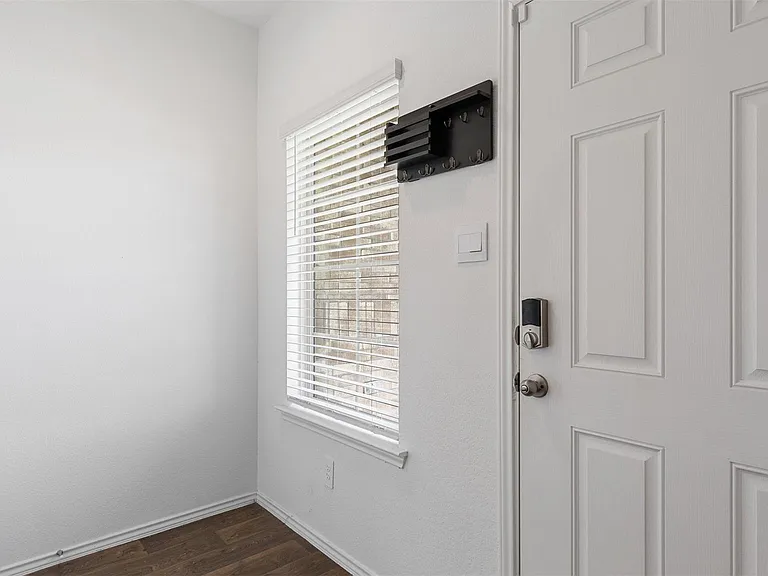 14040 Thunder Pines Dr — Photo 4