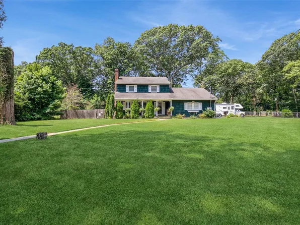 33 Highwood Drive, Northport, NY 11768