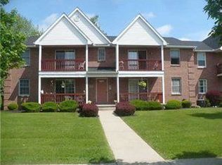 10 Georgian Ln APT D, Buffalo, NY 14221