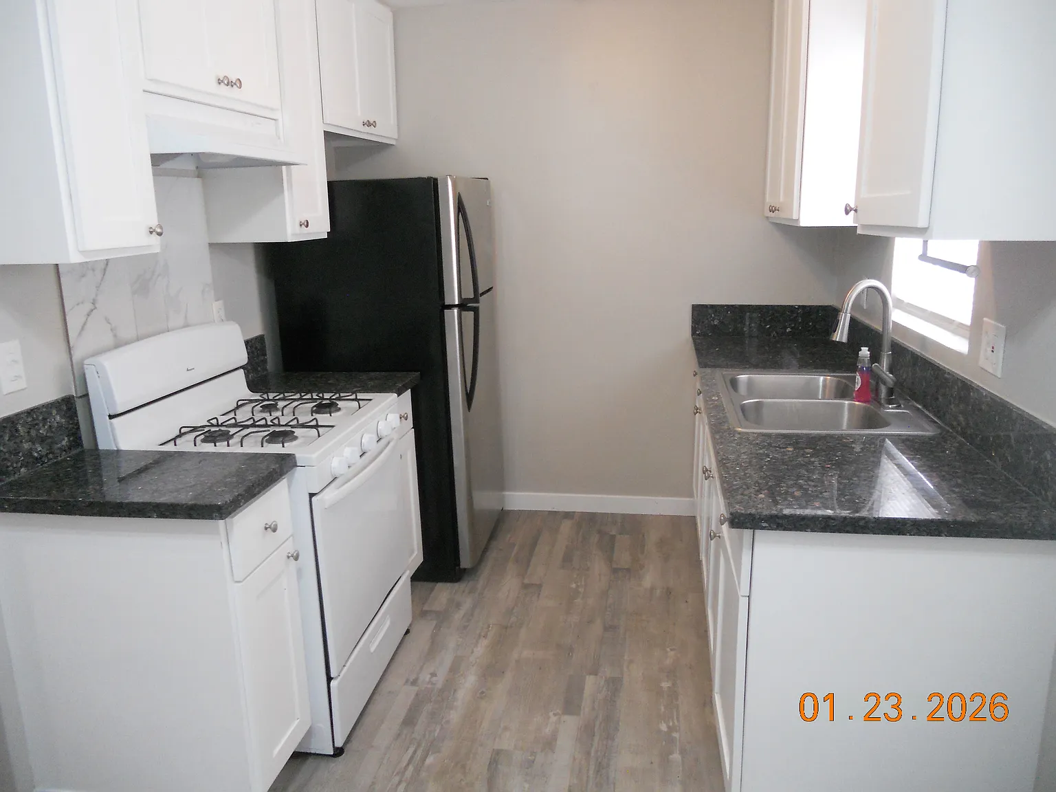 2 bed, 900 sqft, $2,350 — Photo 2