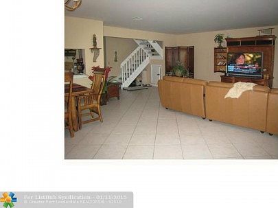 5th image of 726 N Shore Dr #726