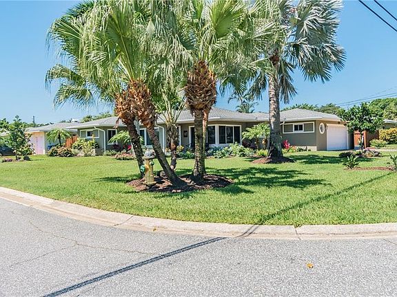3rd image of 2201 Tropical Shores Dr SE