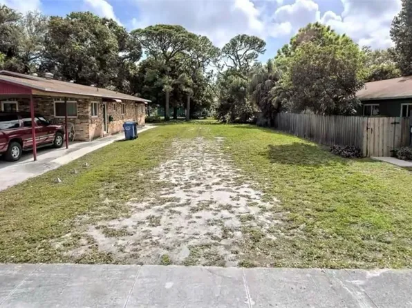 324 NE 34th Street, Oakland Park, FL 33334