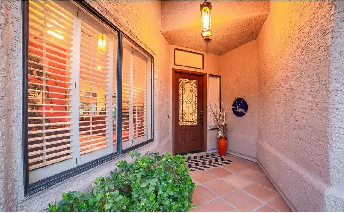 6421 N Via Divina — Photo 4
