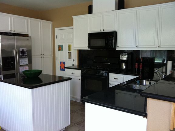 Open Kitchen for entertaining