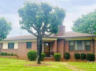 2135 Enon Rd, Morganton, NC 28655