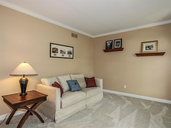 5th image of 4145 Royal Parks Dr