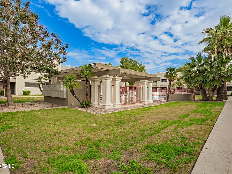 3301 E Earll Dr #120 — Photo 20
