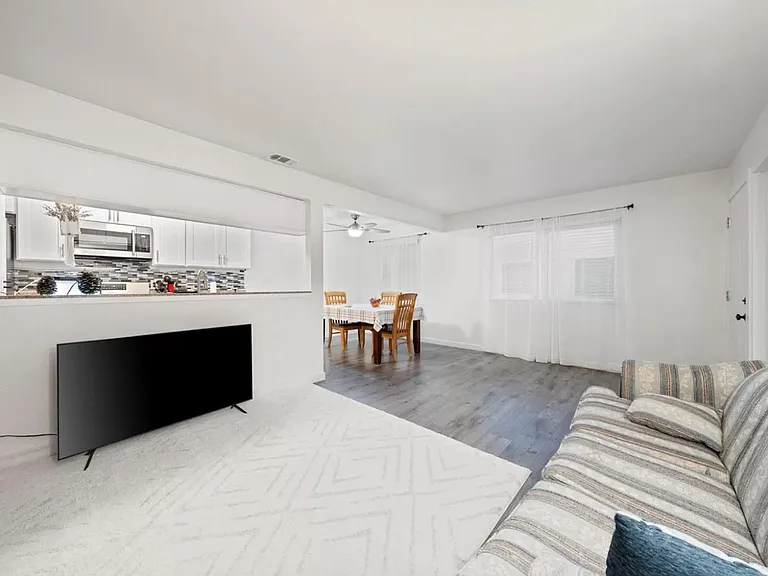 6224 Longford Dr #3 — Photo 10