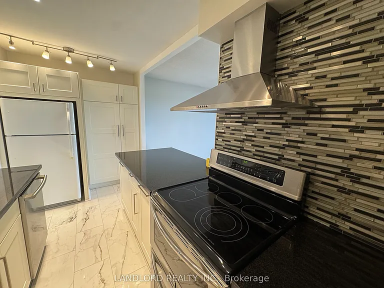 20 Speers Rd #1105 — Photo 11