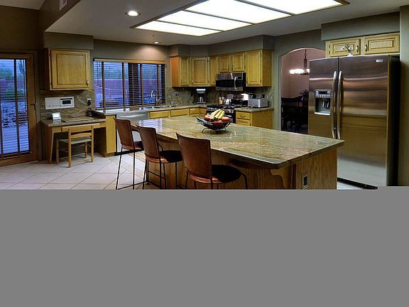 5th image of 831 W Placita Dos Lomas