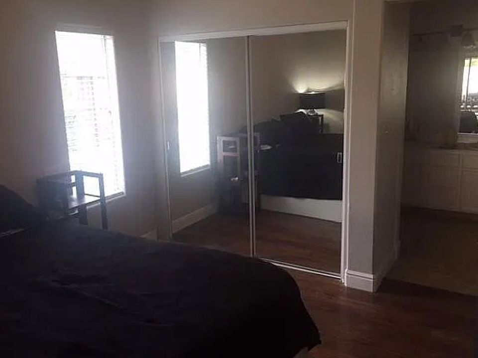 1st image of 408 Rosewood Ct