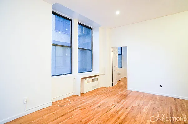 Rented by City Connections Realty | media 4