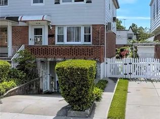 4756 196th St, Flushing, NY 11358