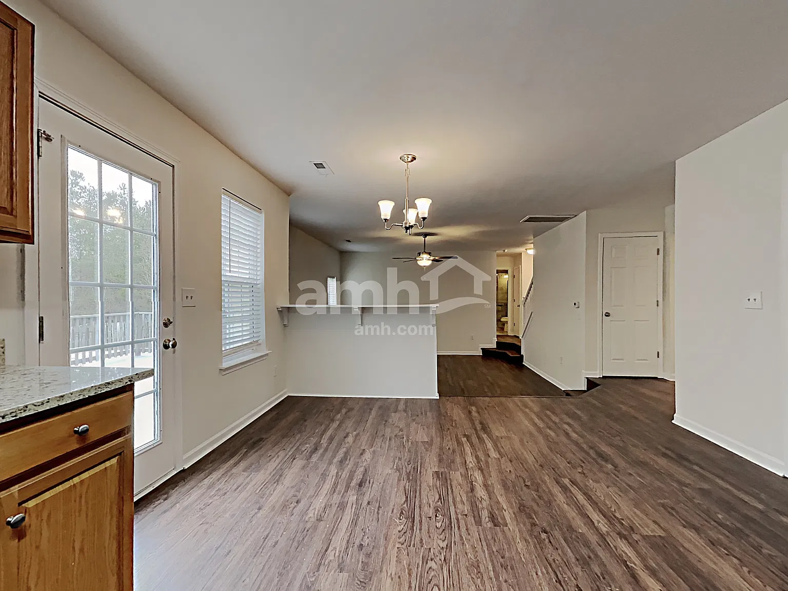 5 bed, 3.0 bath, 2722 sqft, $2,620 — Photo 4