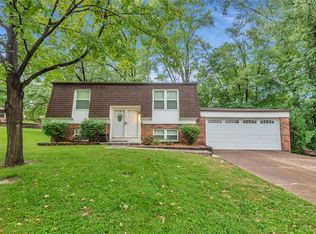 1216 Fordyce Ln, Saint Charles, MO 63303