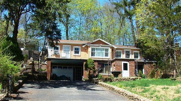 1st image of 131 Smull Ave