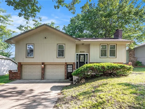 7702 NW 69th St, Kansas City, MO 64152