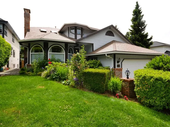 15 Parkwood Pl, Pt Moody, BC V3H 4K7