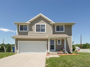 14703 Alpine Dr, Urbandale, IA 50323