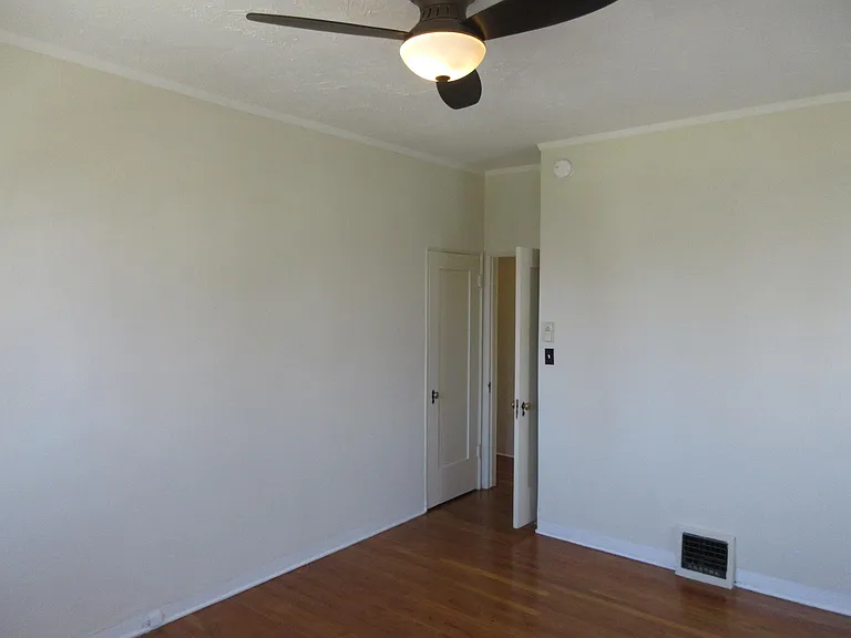6022 W 8th St #5 — Photo 16