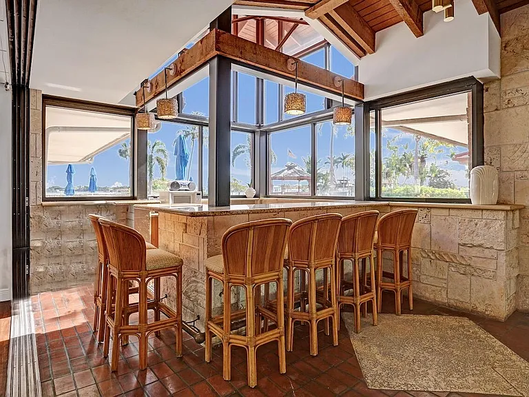 107 Half Moon Cir #H1 — Photo 56