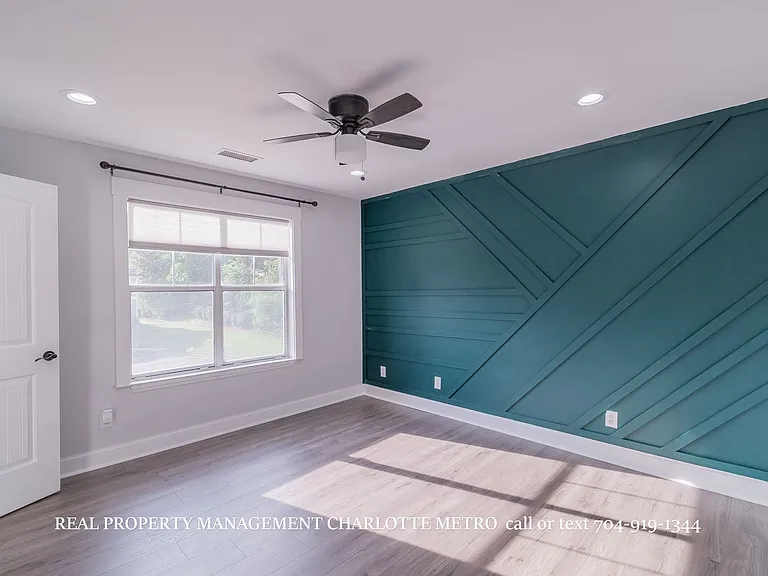 17429 Tuscany Ln — Photo 33