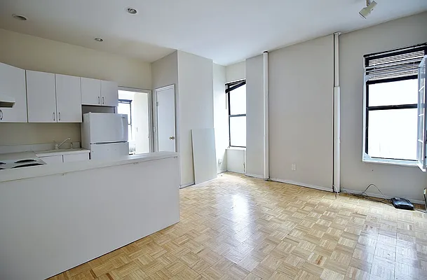 Rented by Julianna Realty Corp | media 19