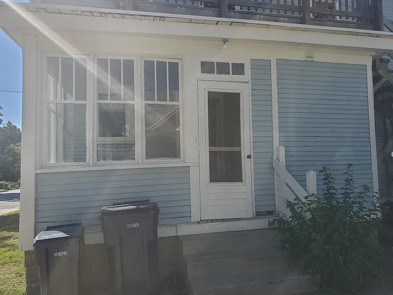 383 Maple Ave — Photo 14