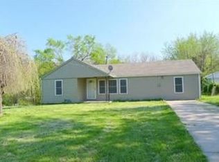 301 NE 86th Ter, Kansas City, MO 64155
