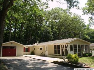 39 Walnut St, Waretown, NJ 08758